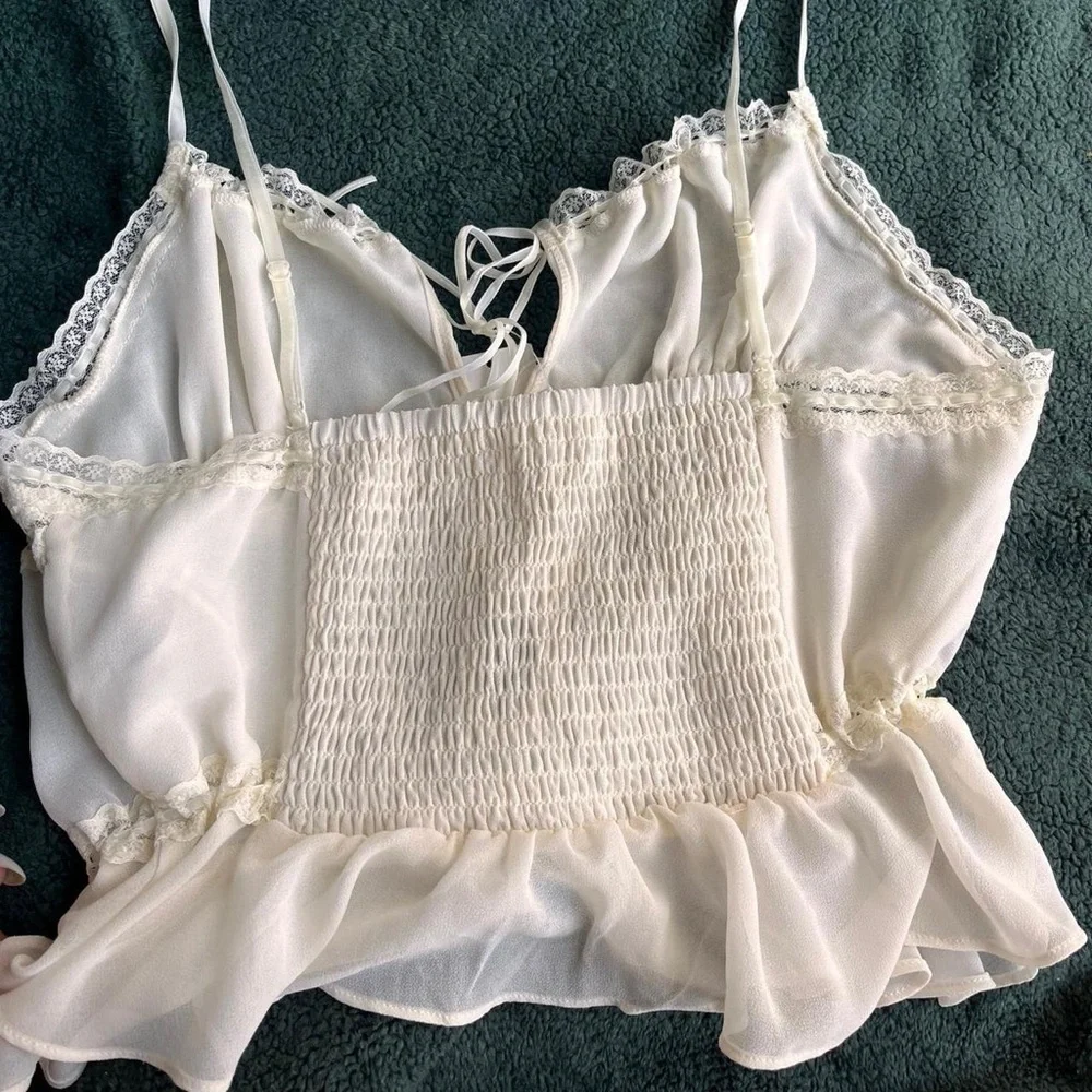 URBAN OUTFITTERS Kimchi Blue Cream Ruffle Vest- SMALL- NWT - Picture 5 of 8